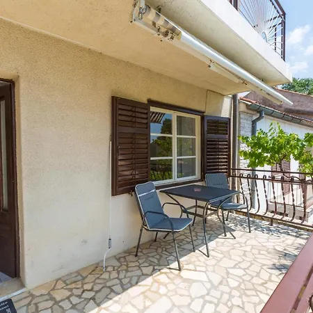 Ane Apartment