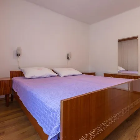 Ane Apartment *
